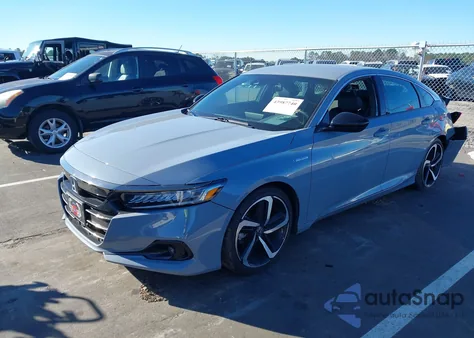 2022 Honda Accord Hybrid Sport z USA, uszkodzony, nr VIN 1HGCV3F23NA033411